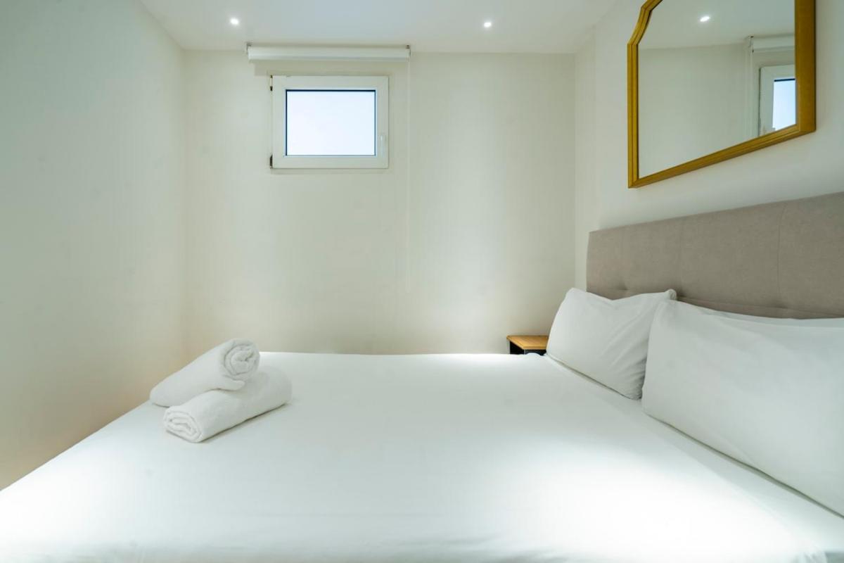 Cb10 - Stylish Modern Apartment- 5-minute Walk To Gran Via Appartement *