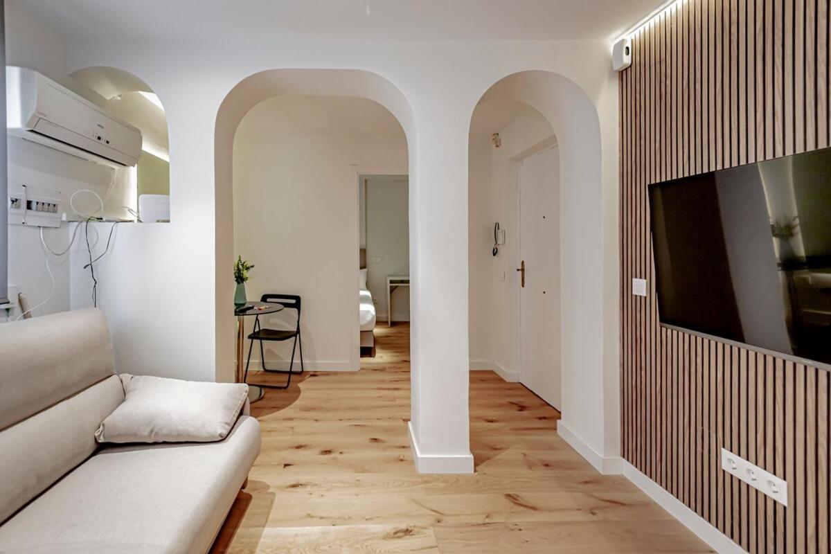 Cb10 - Stylish Modern Apartment- 5-minute Walk To Gran Via Appartement *