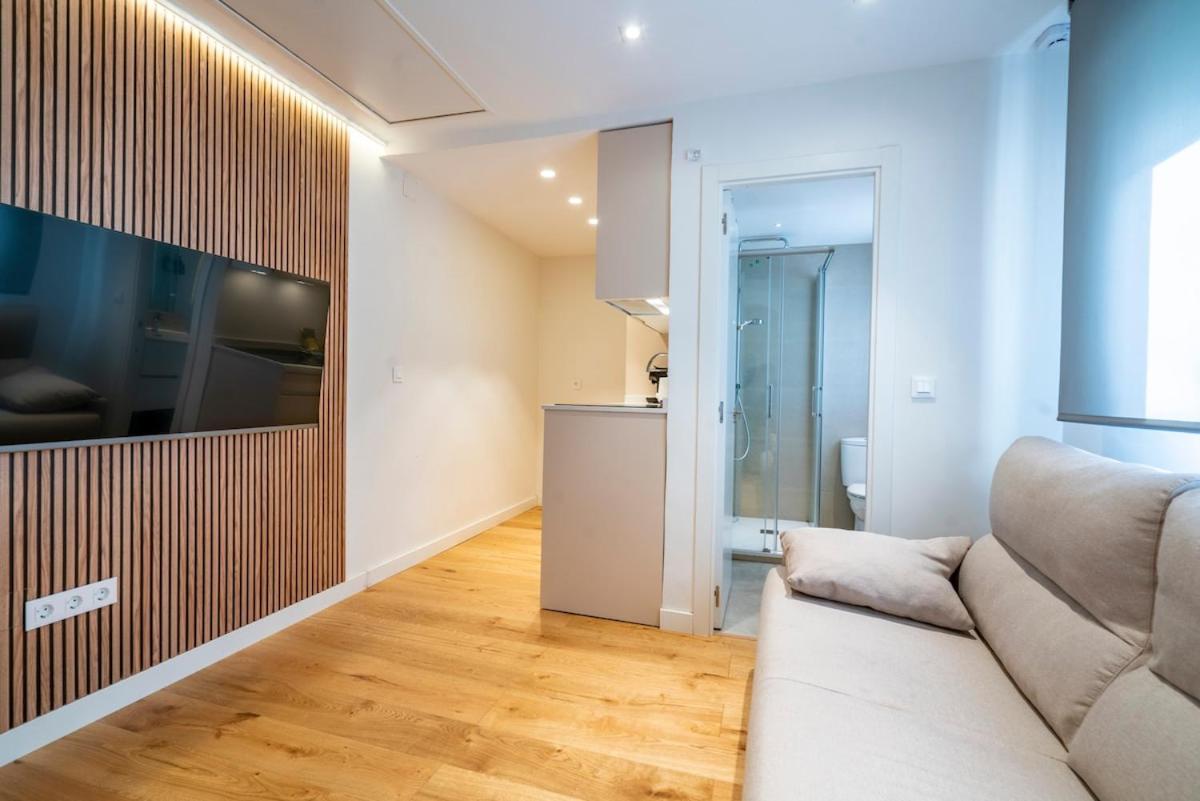 Cb10 - Stylish Modern Apartment- 5-minute Walk To Gran Via *