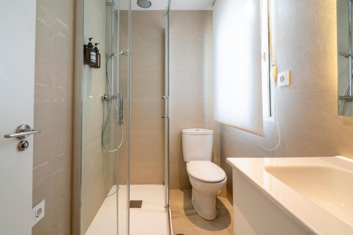 Cb10 - Stylish Modern Apartment- 5-minute Walk To Gran Via Madrid